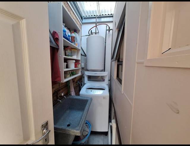 3 BEDROOM TOWNHOUSE FOR SALE IN HARTENBOS HEUWELS